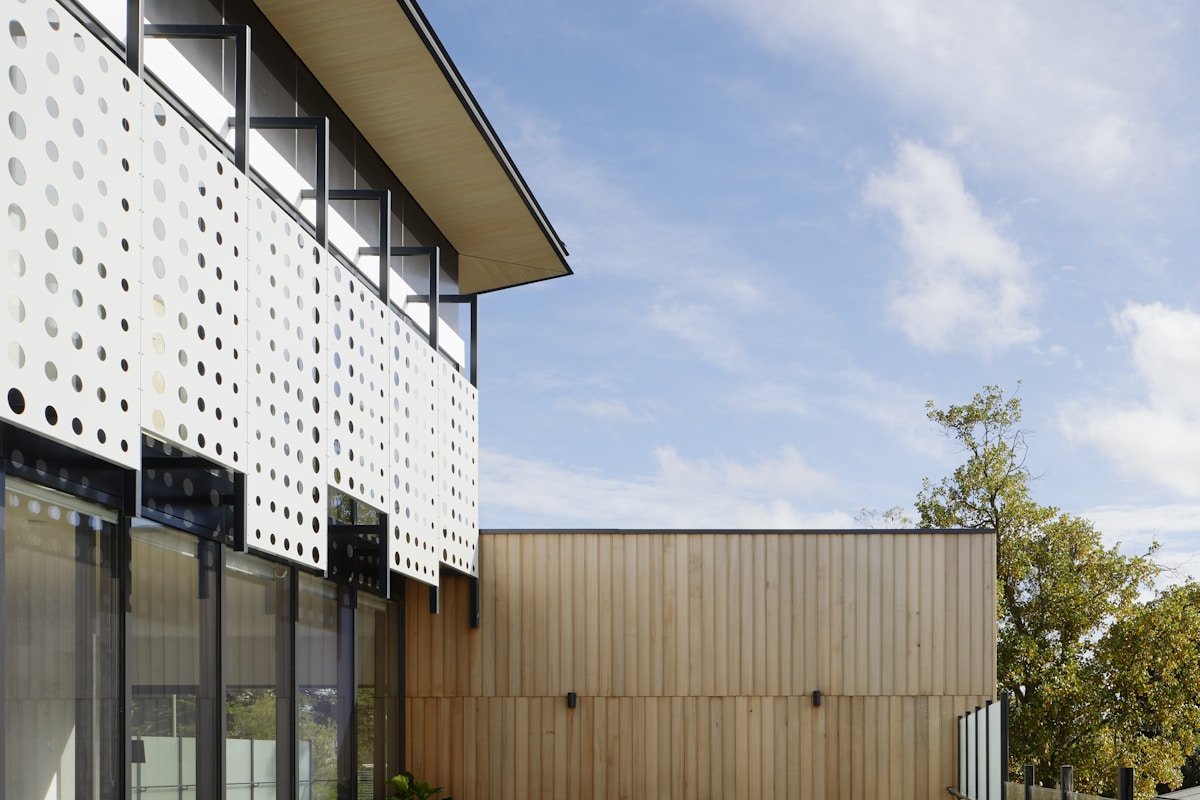 KF Decorating And Plastering