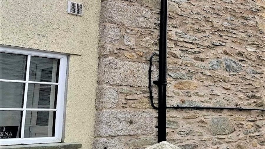 Leslie Cornell Building Restoration Ltd - Cob and Lime Specialists Cornwall