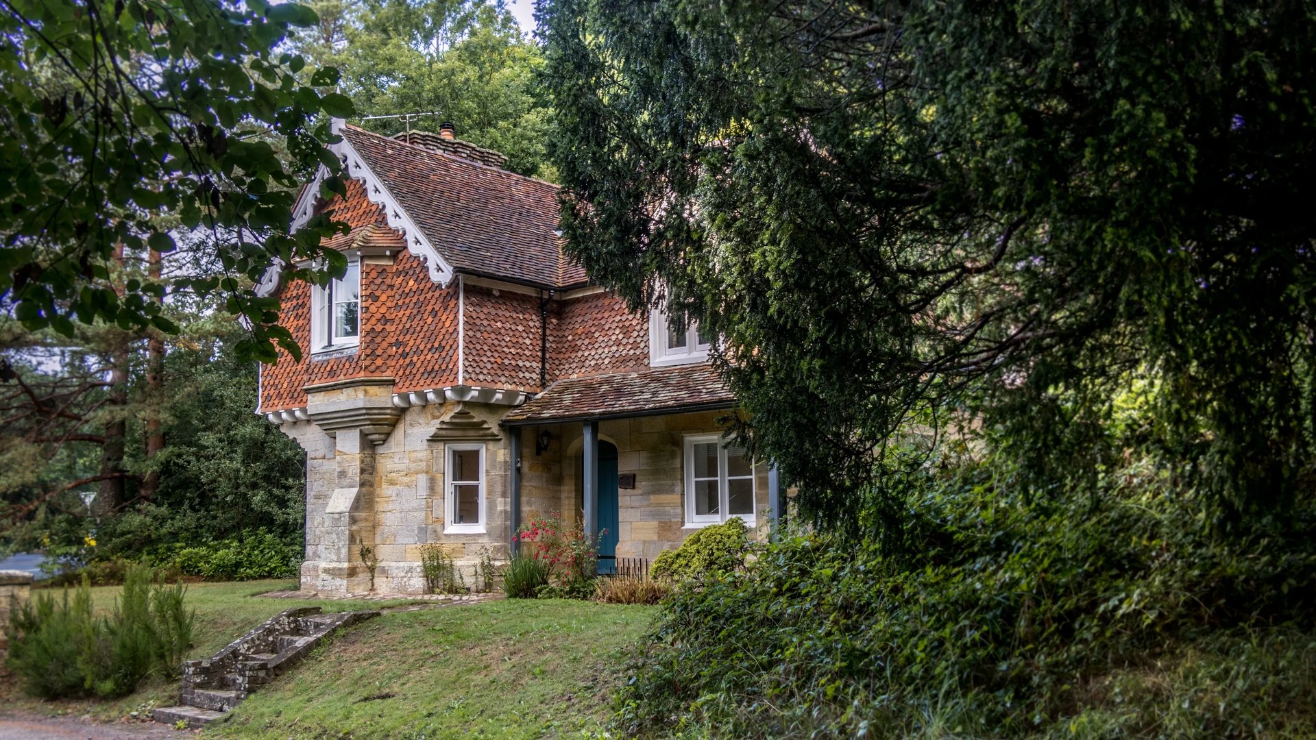 National Trust - Scotney Castle - period home restoration work